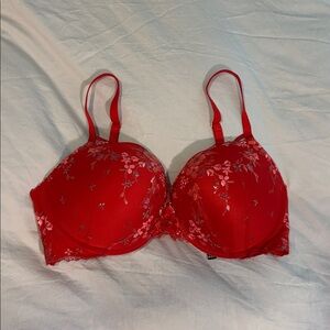 Victoria's Secret Red Lace Very Sexy Push Up Bra